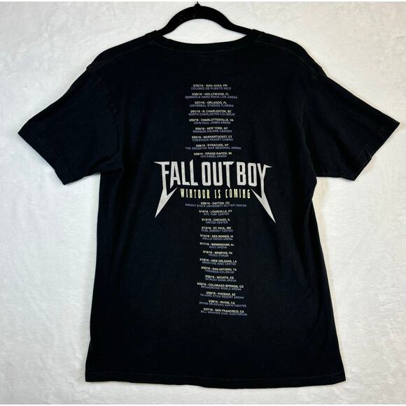 Fallout Boy 2016 Wintour is Coming Graphic Band Tee Shirt Size Medium - Picture 2 of 2
